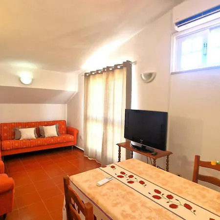 Alfarrobinha - T2 - By Bedzy