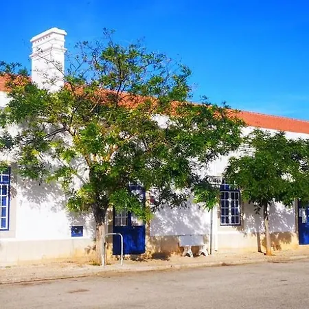 公寓 Alfarrobinha - T2 - By Bedzy 图内什